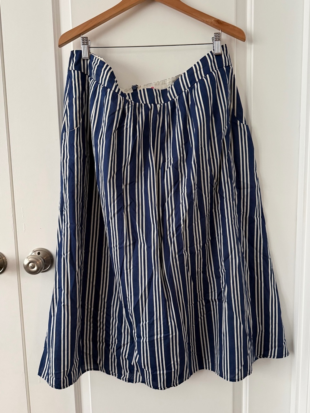 Boden Pin Stripe Cotton Midi Skirt | Navy Blue/White Size 14